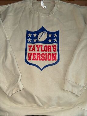 NFL Football Taylor’s Version Large Sweatshirt KC Chiefs Taylor Swift. A26